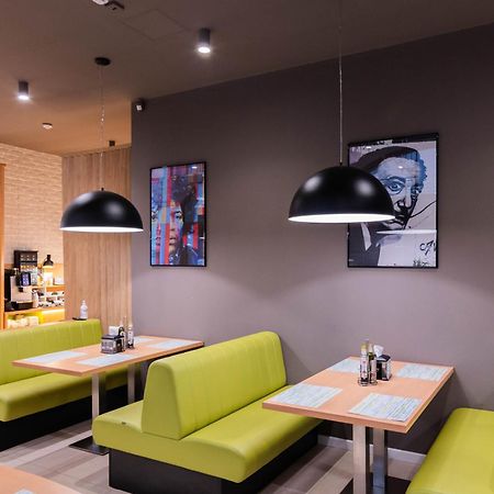 Hotel Urban بايا ماري المظهر الخارجي الصورة