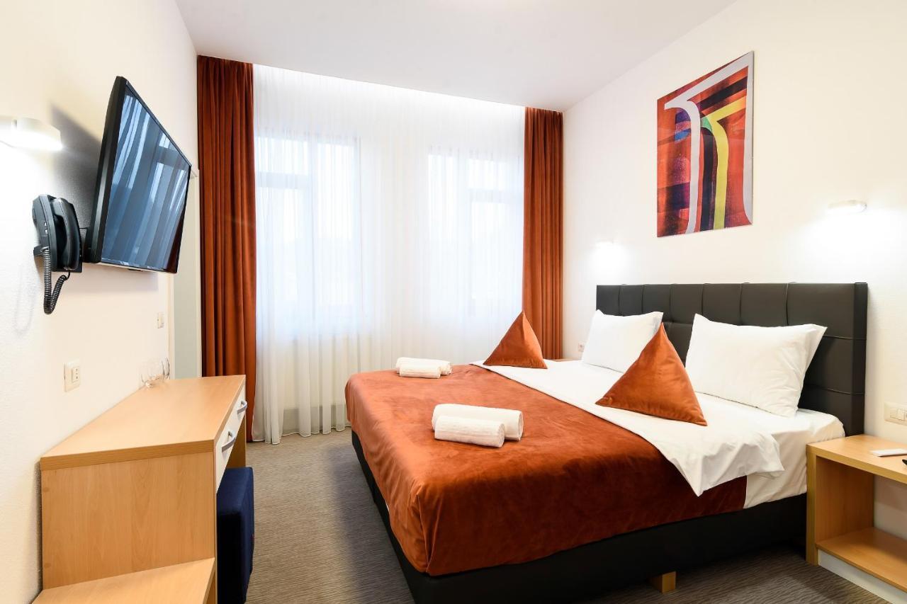 Hotel Urban بايا ماري المظهر الخارجي الصورة