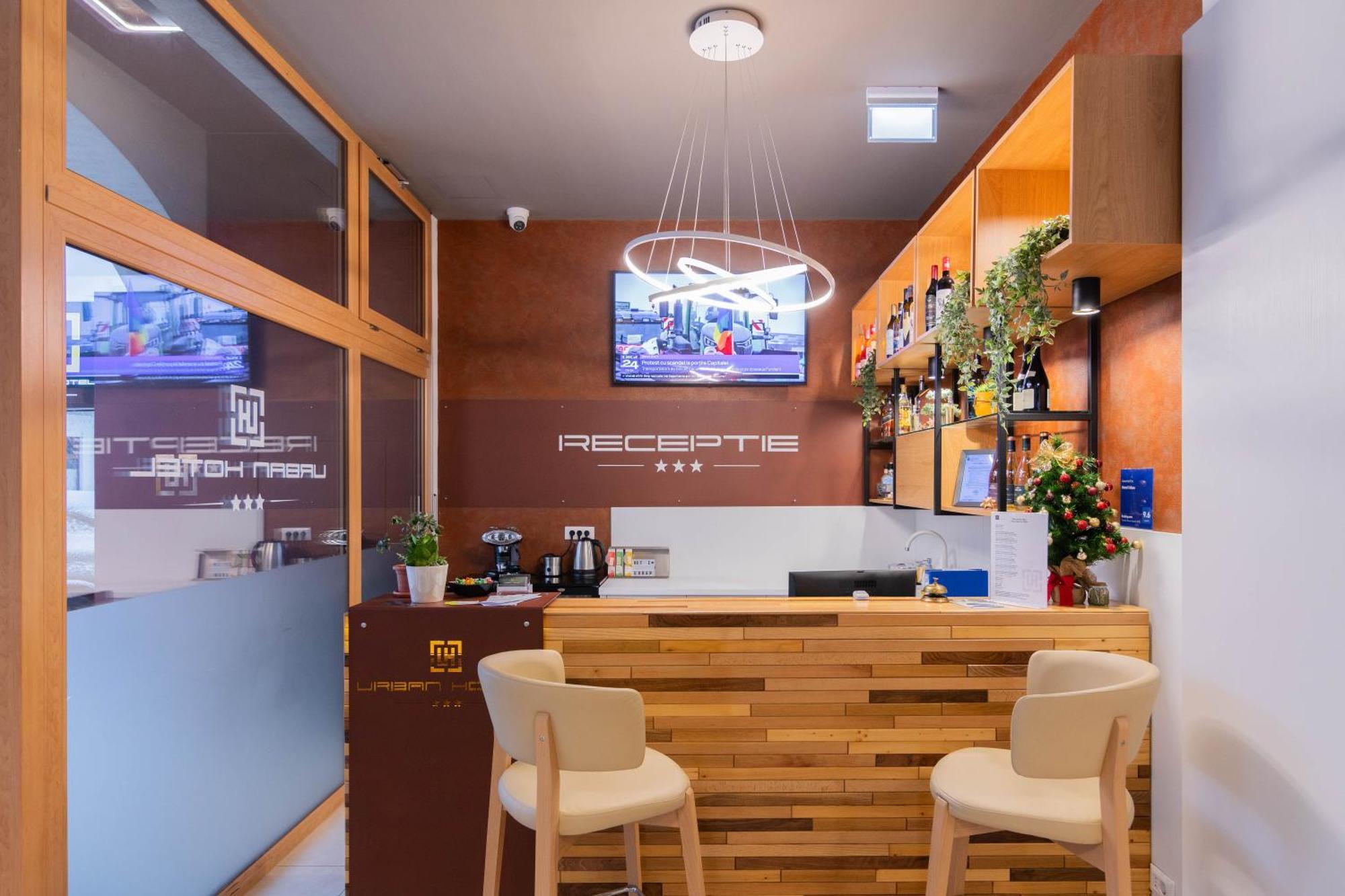 Hotel Urban بايا ماري المظهر الخارجي الصورة